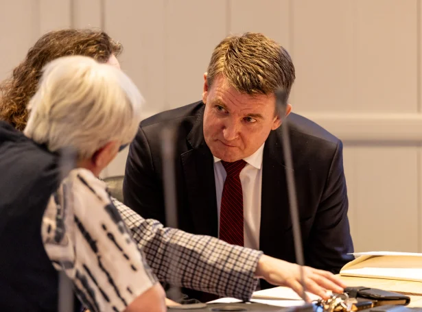 Aksel V. Johannesen gjørdi nakað í dag, sum hinir samgongufelagirnir ikki høvdu sæð komið (Mynd: Sverri Egholm)