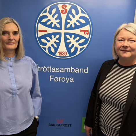 Marita Debess Magnussen, nýggi aðalskrivarin hjá ÍSF, og Elin Heðinsdóttir Joensen, forseti í ÍSF