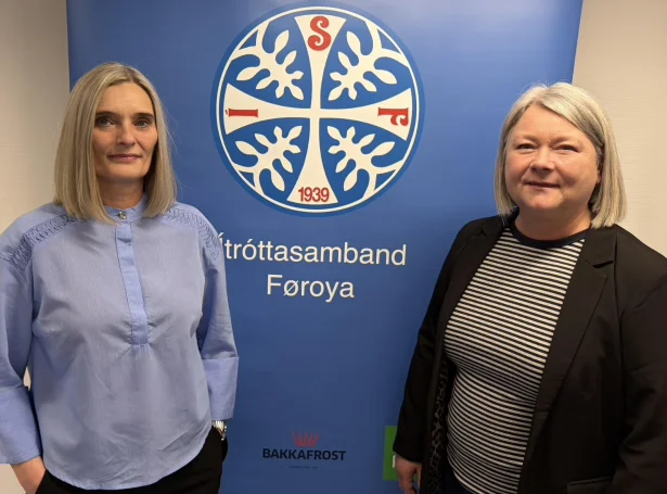 Marita Debess Magnussen, nýggi aðalskrivarin hjá ÍSF, og Elin Heðinsdóttir Joensen, forseti í ÍSF