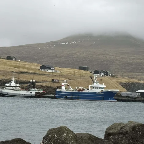 Vesturvarði landar í Miðvági