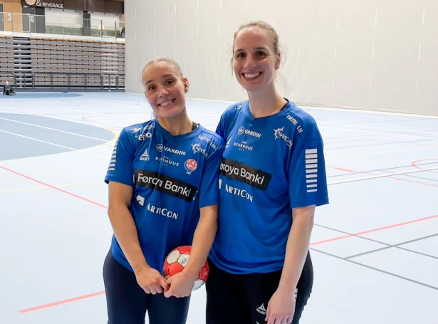 Súna Krossteig Hansen og Pernille Brandenborg eftir venjing í gjá (Mynd: Agnar Prestá)