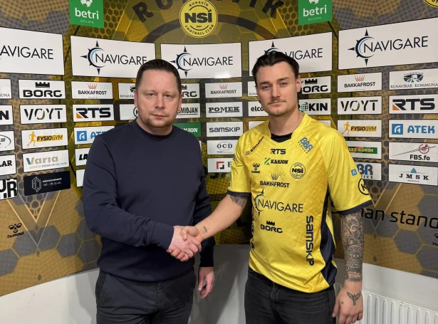 Adrian Edqvist kann spæla bæði sum bakkur og vongur - í báðum siðum - og hevur seinast spælt í Östersunds í næstbestu deildini í heimlandinum (Mynd: Nes Sóknar Ítróttafelag)