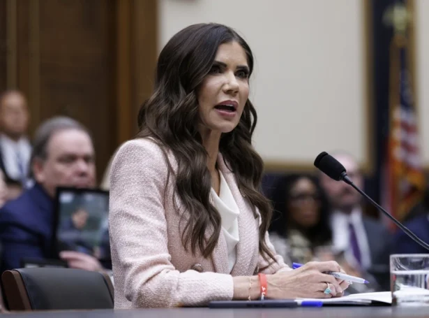 Kristi Noem (Mynd: EPA)