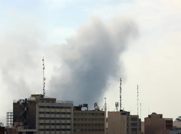 Iranski høvuðsstaðurin, Teheran (Mynd: EPA)