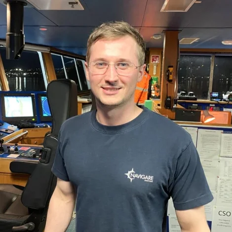 Inn at bunkra á veg til Íslands