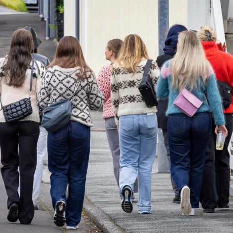 Nú fór fólkatalið upp um 55.000