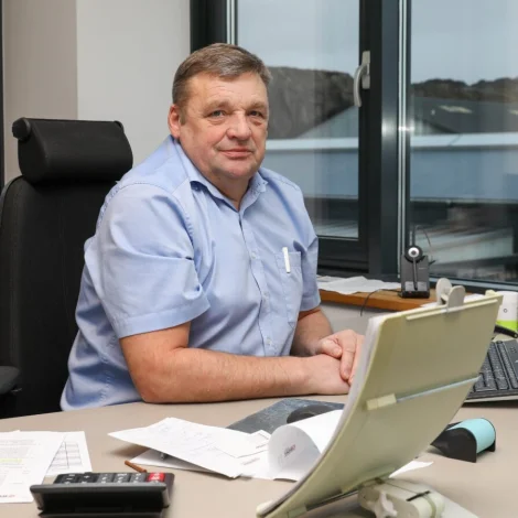 Áhugin drívur verkið