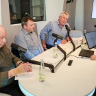 - Sær út sum alt liggur og svimur inni á miðjuni