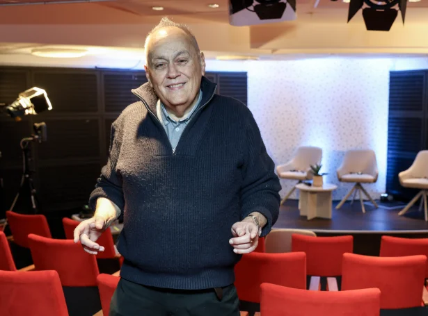 Árni Gregersen í auditorium í Miðlon (Mynd: Sverri Egholm)