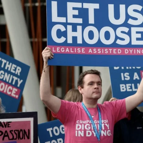 Skotar feldu uppskot um aktiva deyðshjálp