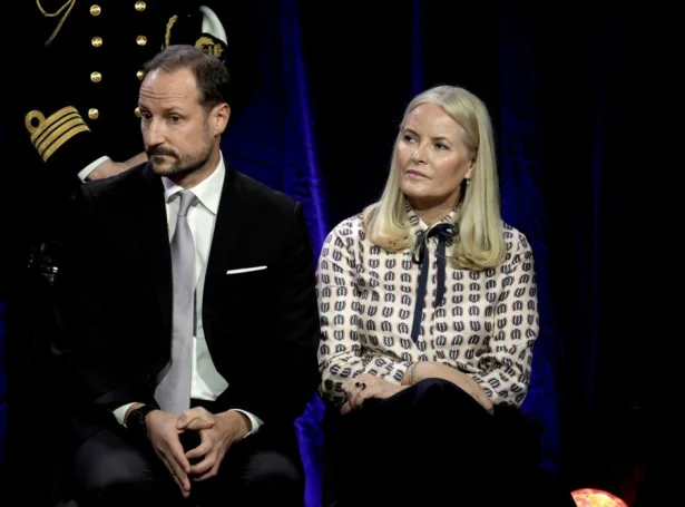 Haakon krúnprinsur og Mette-Marit krúnprinsessa (Mynd: EPA)
