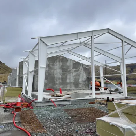 Nýggj battarístøð á Sundi reist