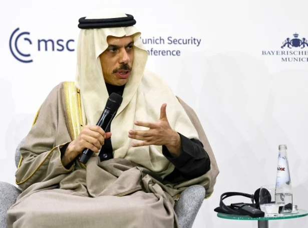 Faisal bin Farhan, uttanríkismálaráðharri í Saudiarabia (Mynd: EPA)
