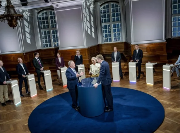 Seinasta forfólkaumfar áðrenn valið var í gjár (Mynd: EPA)