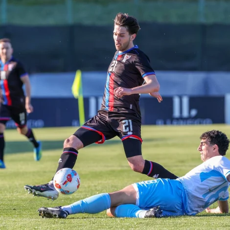 Føroyar fóru í svart og vunnu