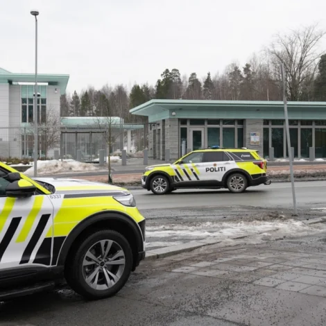 Noreg: Skal vera krav, at løgreglufólk skulu bera vápn