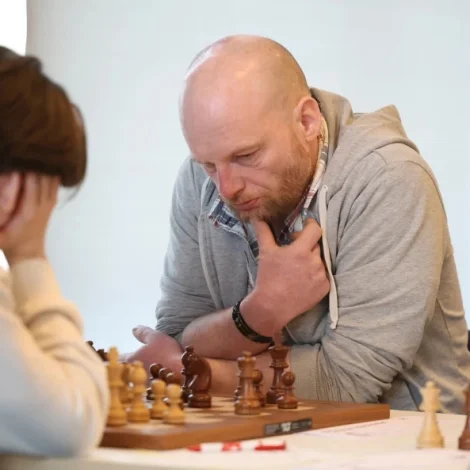 Talv: Hans Kristian bjóðar av