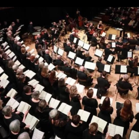 Stór messa á skrá undan páskum