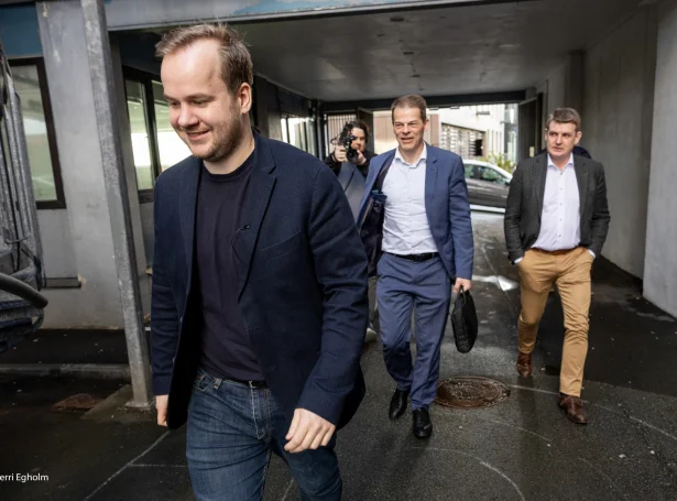 Tað er við Beini Johannesen á odda, at ítøkiligu ABC-samráðingarnar nú fara í gongd (Mynd: Sverri Egholm)