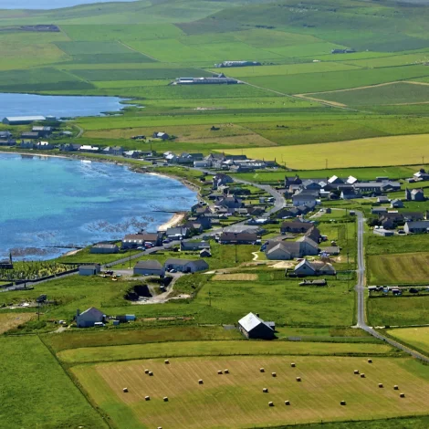 500 heim á Orknoyggjunum uttan fast netsamband fleiri vikur