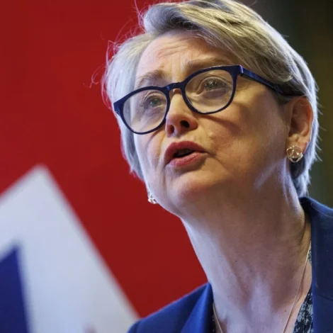 40 lond krevja, at Hormuzsundið letur uppaftur