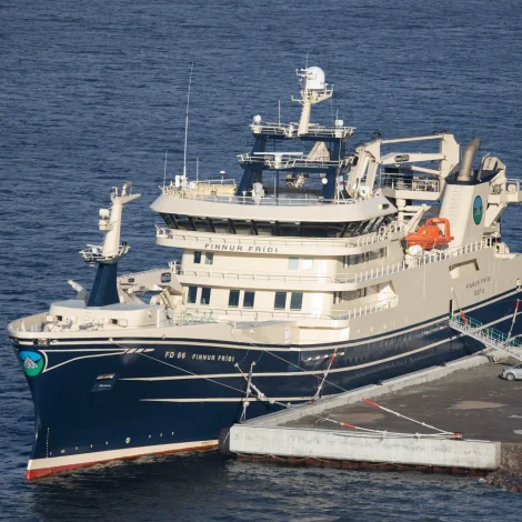 Finnur Fríði landar á Tvøroyri