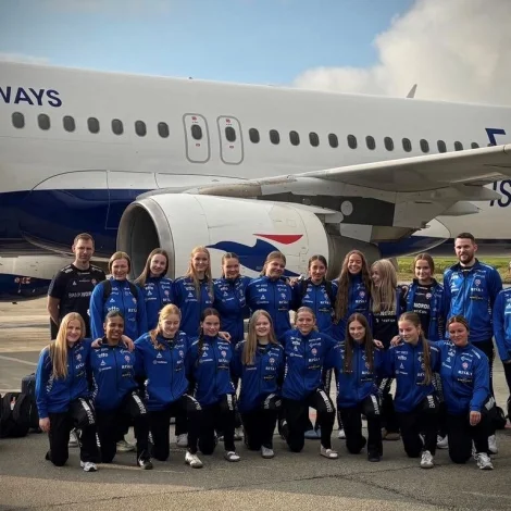 U16-kvinnurar luttaka í døgunum 29. juni til 3. juli í Gøteborg.