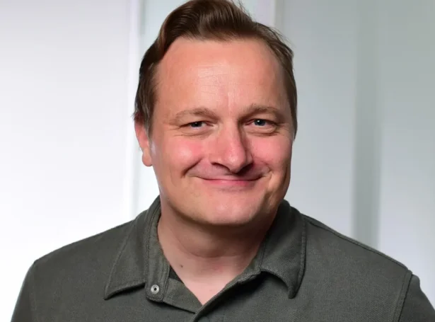 Setanin av Waage er liður í raðfesting hjá Fróðskaparsetri Føroya av rættarligari og parlamentariskari ábyrgd í løgfrøðigranskingini á Søgu- og samfelagsdeildini (Mynd: setur.fo)