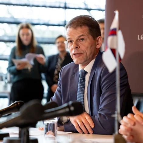 Afturkomin úr Brasil, skal Bárður á Steig Nielsen í gongd við at kunna um eina serstaka hending í næstu viku (Mynd: Sverri Egholm)
