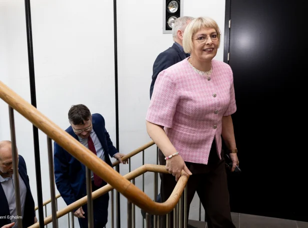 Margit Stóra heldur eftir øllum at døma fram sum landsstýriskvinna. Tað verður í almannamálum - við fleiri tingum afrurat (Mynd: Sverri Egholm)