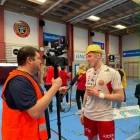 Bergsøy vann heili 44-26 á Kragerø IF fyri fullari høll í Fosnavåg. Føroyski vongurin skoraði trý mál og gjørdi annars sítt í sigrinum, sum tryggjaði søguliga uppflyting