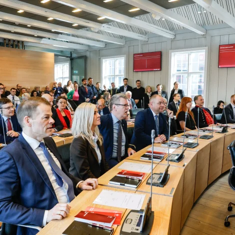 Val av nevndum á skránni í morgin