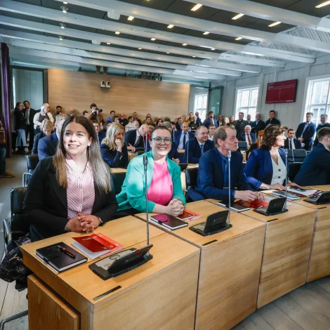 Til lukku og blíðan byr til nýggja landsstýrið