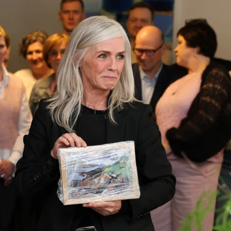 Mál um nýtt føroyskt sjúklingahotell og tíðaravmarkaða MVG-frítøku løgd fram