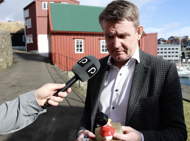 Aksel V. Johannesen: - Var alneyðugt fyri Javnaðarflokkin at fáa fíggjarmál