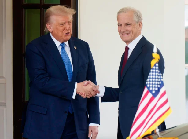 Amerikansk forsetin leggur seg enn einaferð út í kjakið um Norðsjóvaroljuna og heldur, at Bretland hevur nógv at læra av Norra.