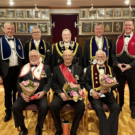 40 ára heiðurstekin handað í Amboltinum