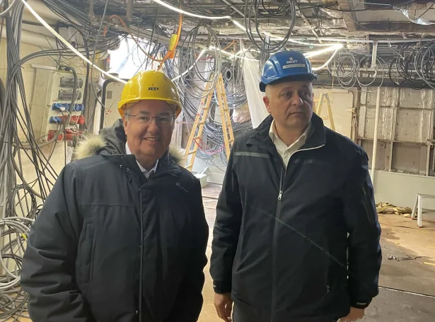 Zvi Tal og Mouritz Mohr umborð á Norðborg (Mynd: Jákup Bech Jensen)