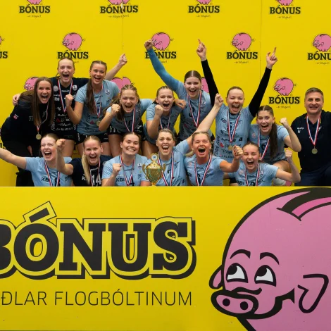 Mjølnir er verandi steypavinnari hjá kvinnunum