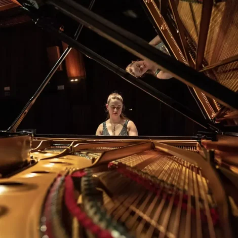 Hvussu læra vit tónleik uttanat - klavertónleikur á breddanum