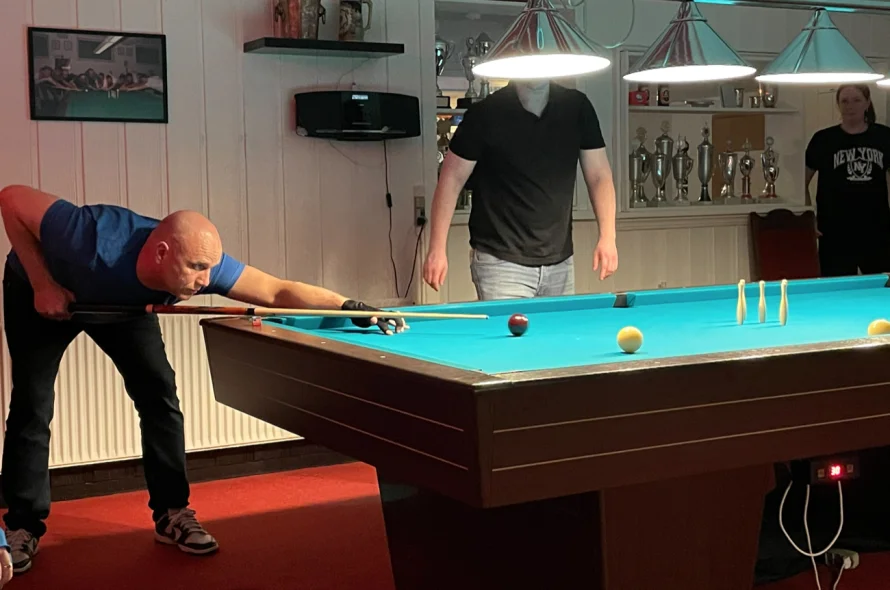 Max Rasmussen Roysni.fo | FM í billard á Tvøroyri