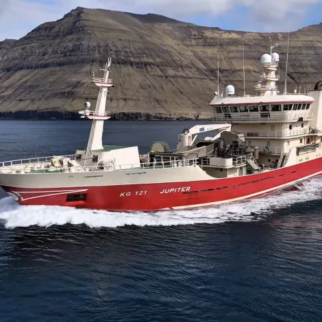 Jupiter landar til Havsbrún