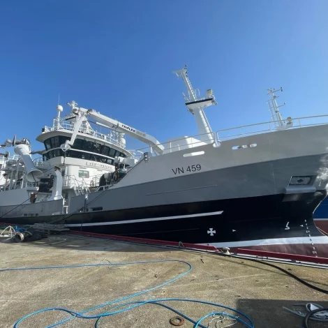 Vesturbúgvin landaði í Miðvági í gjár