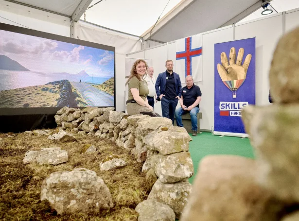 Luttøkan á DM í Skills hevði ikki bert til endamáls at vísa fram siðbundið handverk, men eisini at gera tað á ein hátt, sum skilur seg frá tí, ið vanliga verður sýnt fram í Danmark. Hetta er liður í eini størri ætlan um at vinna altjóða viðurkenni