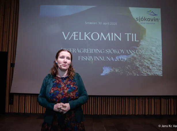 Unn Laksá, stjóri og stovnari hjá Sjókovanum, legði ársfrágreiðingina fram (Mynd: Jens Kr. Vang)