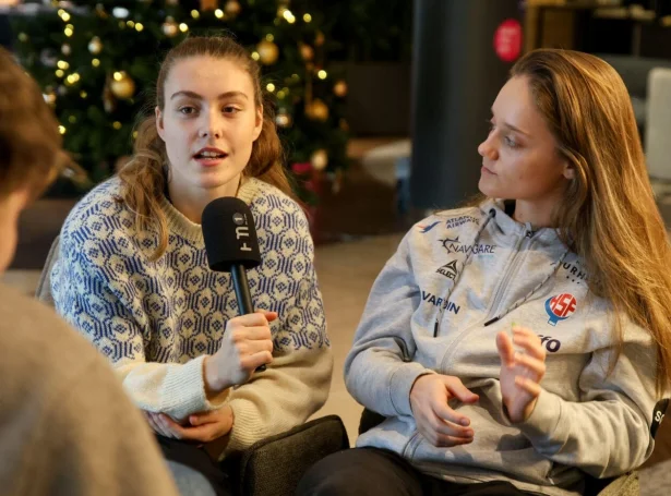 Maria Pálsdóttir Nólsoy og Jana Mittún høvdu ellivu málstig hvør (mál + upplegg) tá lið teirra hittust í Horsens mikukvøldið (Mynd: Sverri Egholm)