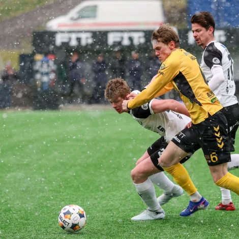 B36 vann á NSÍ mánakvøldið og er nú oddalið, meðan NSÍ er á 2. plássi. Tey spæla móti ávikavist KÍ og HB í spennandi 9. umfarinum (Savnsmynd: Sverri Egholm)