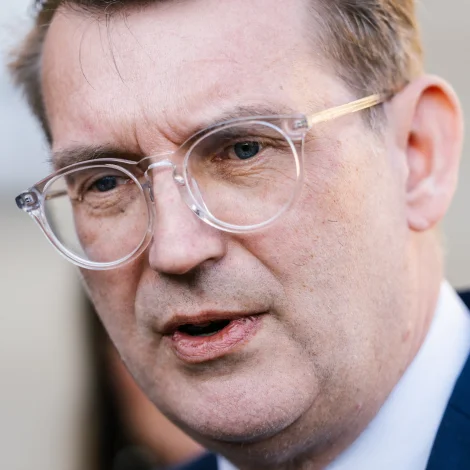 Samráðingar byrja mánadagin