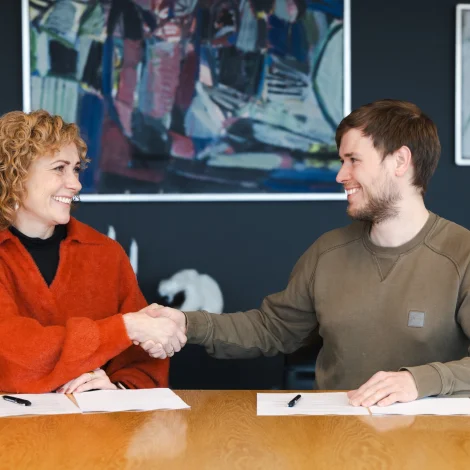 Anna Mohr Holm, stjóri í Trygd, og Petur Hansen, formaður í Róðrarsambandinum