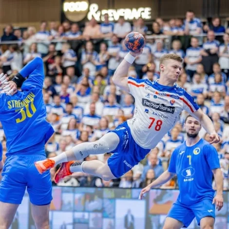 Nøkur standipláss eru tøk til dystin